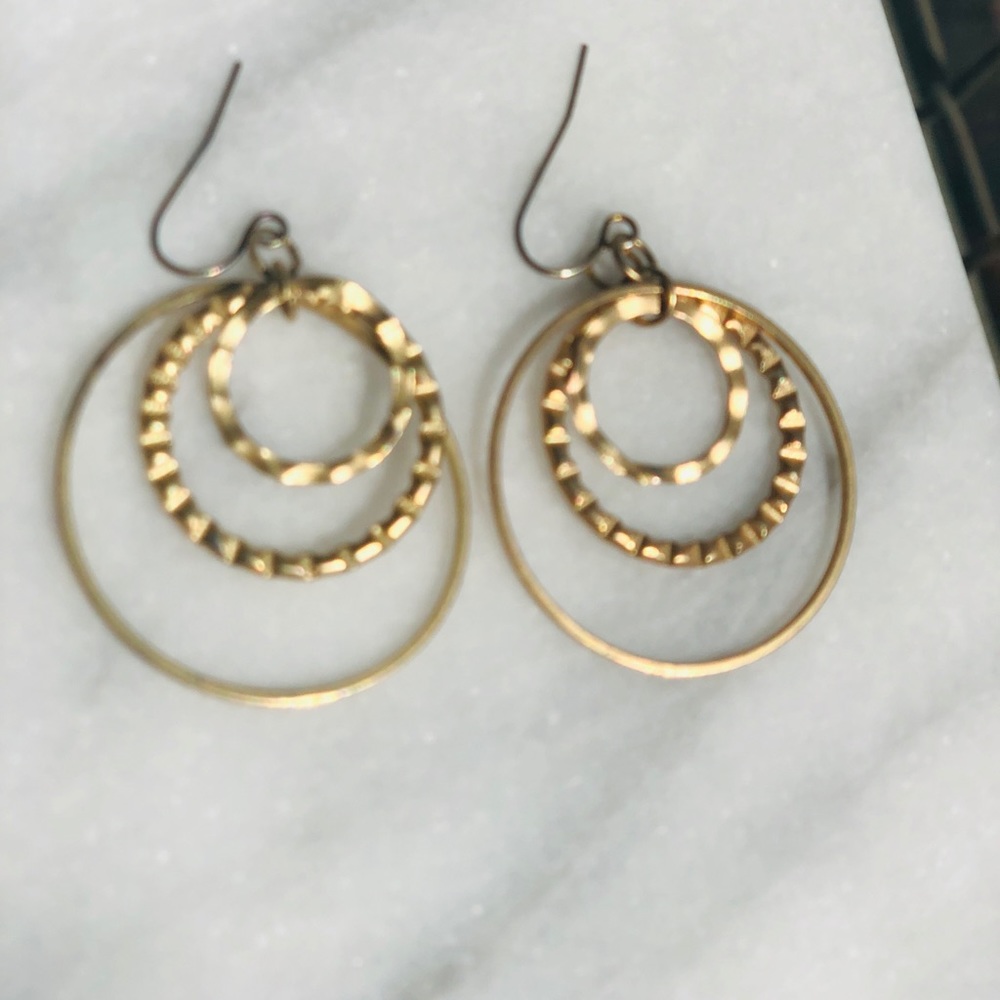 Multi gold hoop sparkle fashion earrings. - Picture 3 of 4